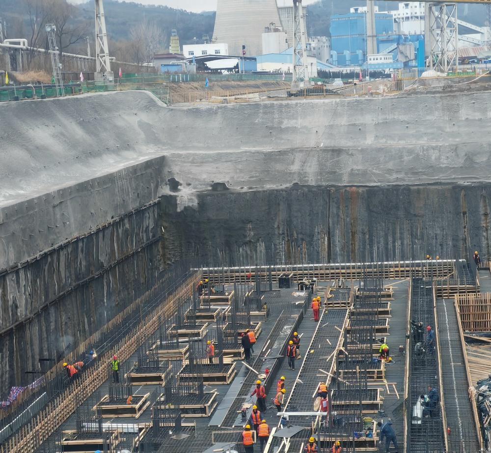 陜煤建設(shè)銅煤公司：黃陵店頭電廠二期翻車機工程15天完成千噸鋼筋綁扎為項目建設(shè)贏得寶貴時間