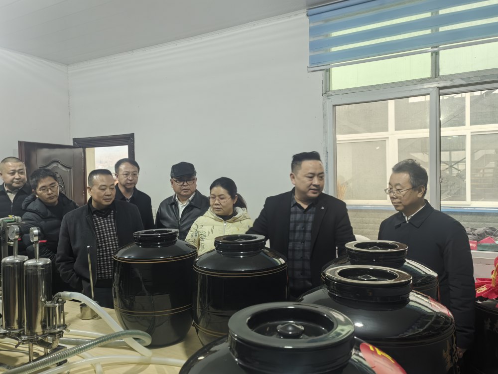 陜煤建設(shè)定點(diǎn)幫扶村：調(diào)研指導(dǎo)促發(fā)展 凝心聚力助振興