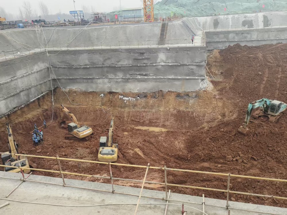 青春戰(zhàn)深坑 實干顯擔(dān)當(dāng)