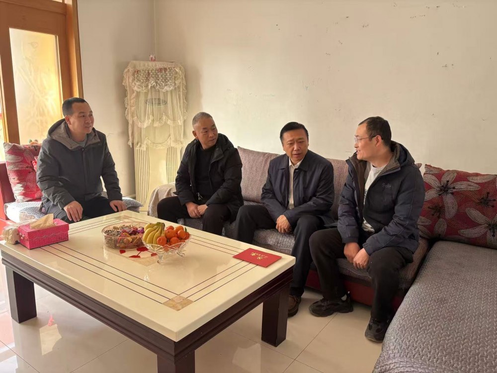 陜煤建設(shè)澄合分公司:春節(jié)慰問暖人心 黨內(nèi)關(guān)懷顯真情