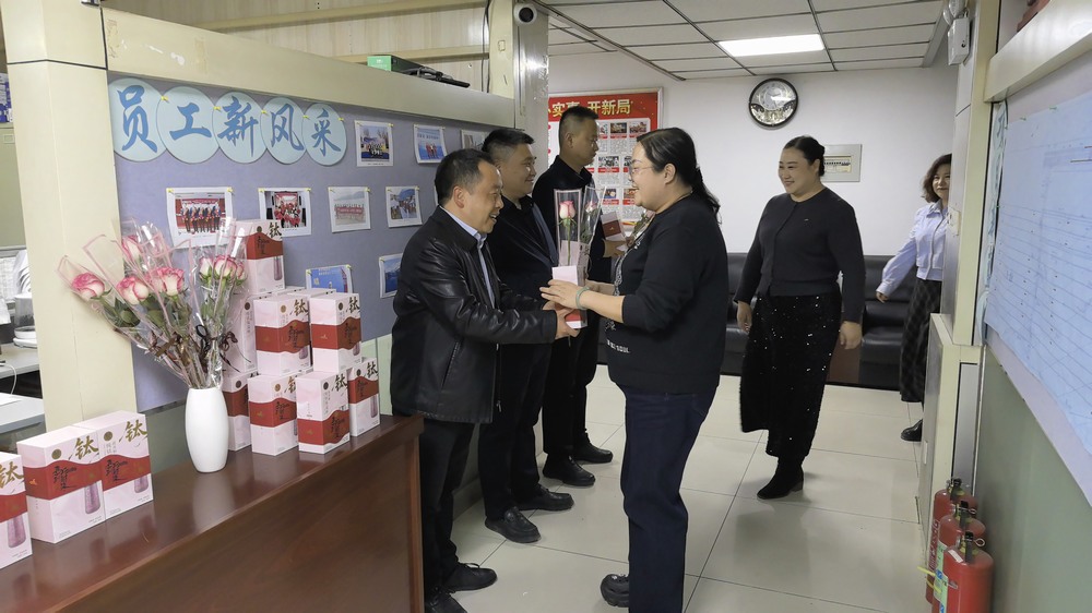 陜煤建設礦建二公司：情暖“三八”節(jié)  奮進綻芳華