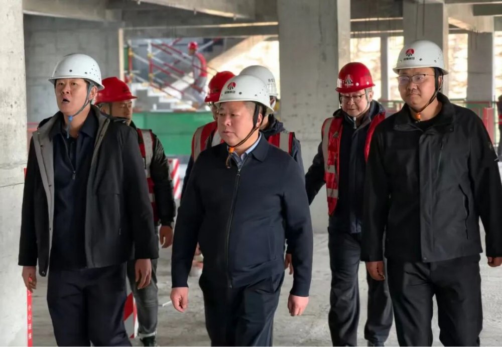 趙敬凱一行深入榆林化學(xué)項目檢查指導(dǎo)工作