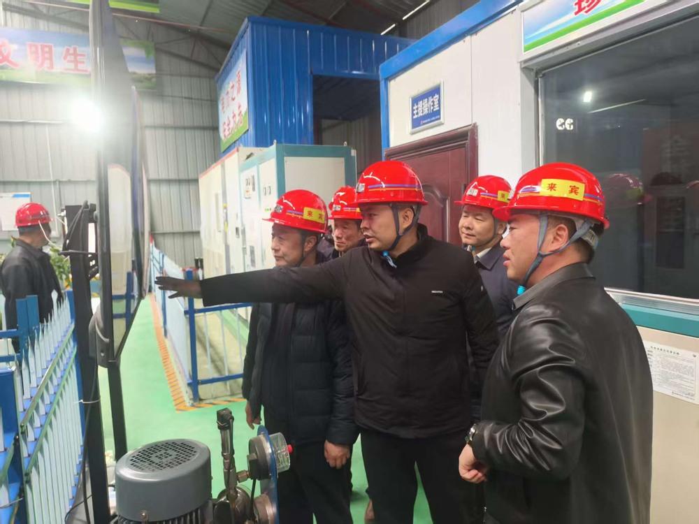 陜煤集團(tuán)、韓城礦務(wù)局聯(lián)合檢查組蒞臨礦建二公司第二項(xiàng)目部檢查指導(dǎo)