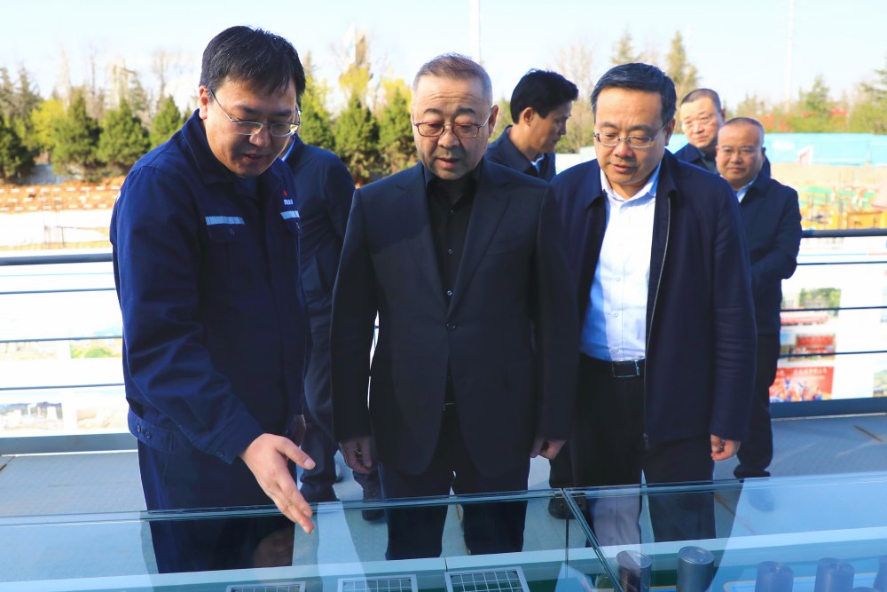 陜西省發(fā)展改革委黨組書記、主任王青峰蒞臨銅創(chuàng)能材項(xiàng)目調(diào)研指導(dǎo)工作